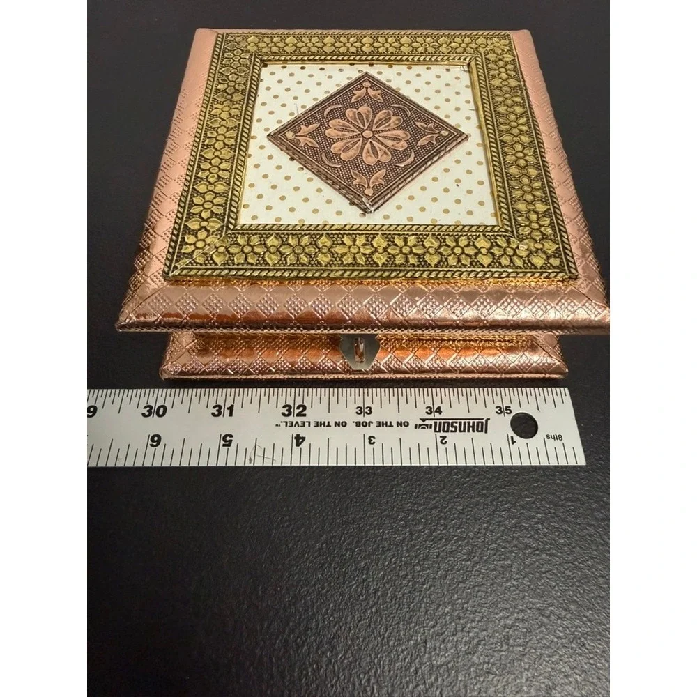 Ornate Square Metal Jewelry Box 4 Compartment Copper Gold Floral Medallion 6x6in